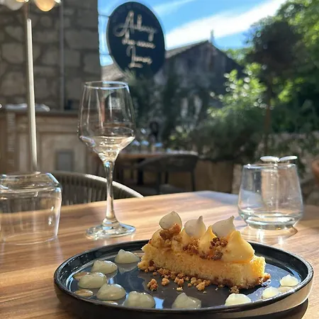 Du Vieux Logis Restaurant Отель