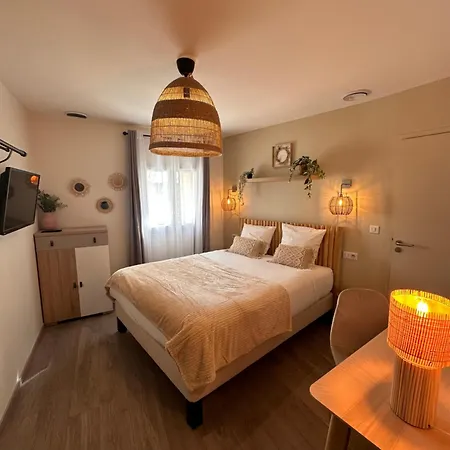 Hotel Du Vieux 3*