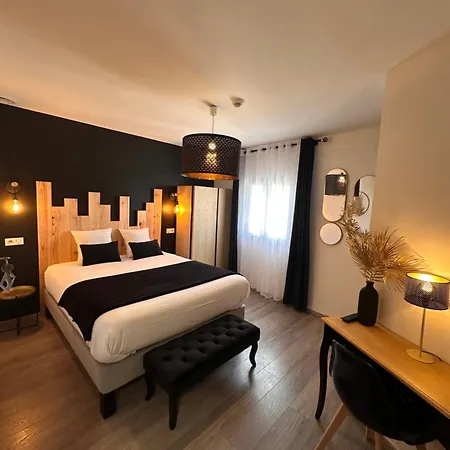 Du Vieux Hotel