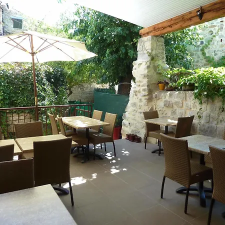 Du Vieux Hotel 3*